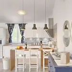 Semesterbostad Nada *