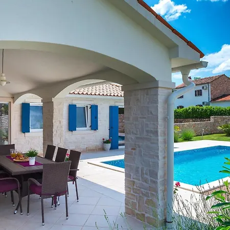 Ferienhaus Nada