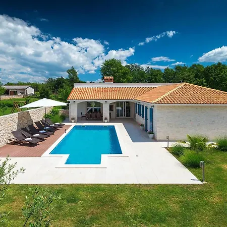 Nada Holiday home *