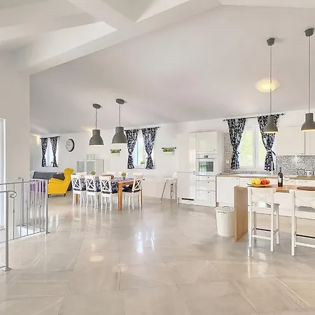 Nada Holiday home