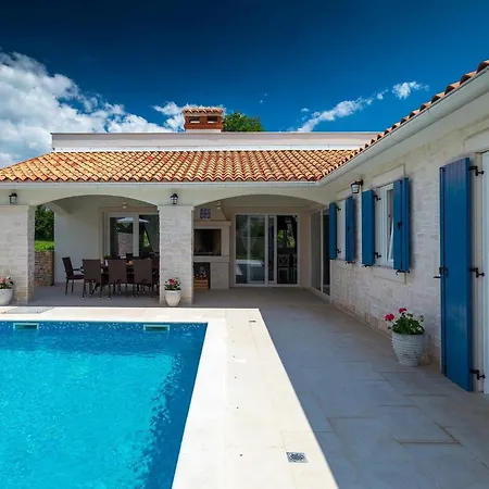 Nada Holiday home *