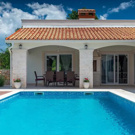 Nada * Ruzici (Sveta Nedelja)