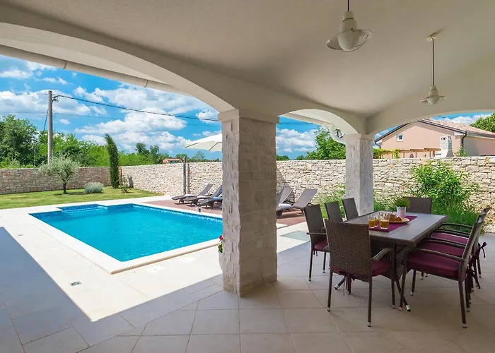 Nada Ruzici (Sveta Nedelja)